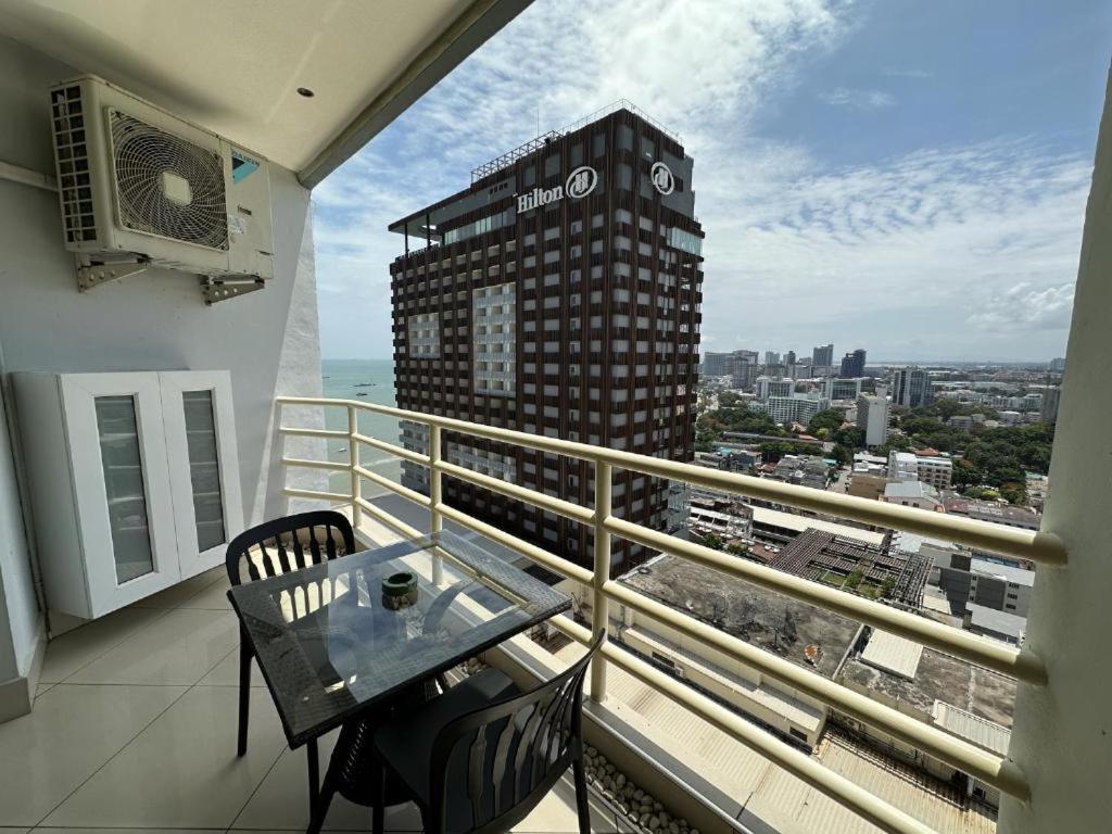 Condo Express View Talay 6 Pattaya Eksteriør bilde